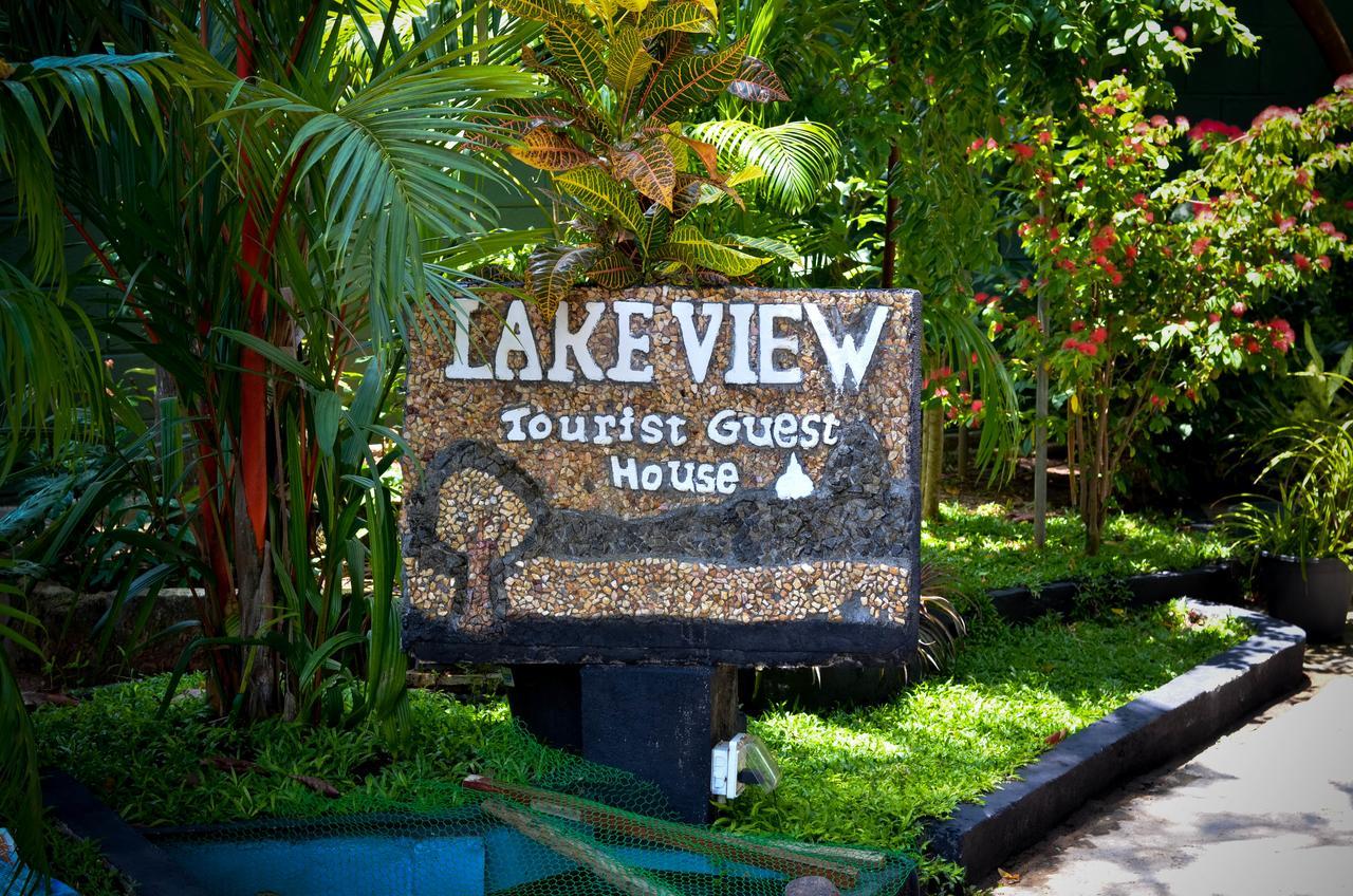 Lake View The Tourist Guest House อนุราธปุระ ภายนอก รูปภาพ