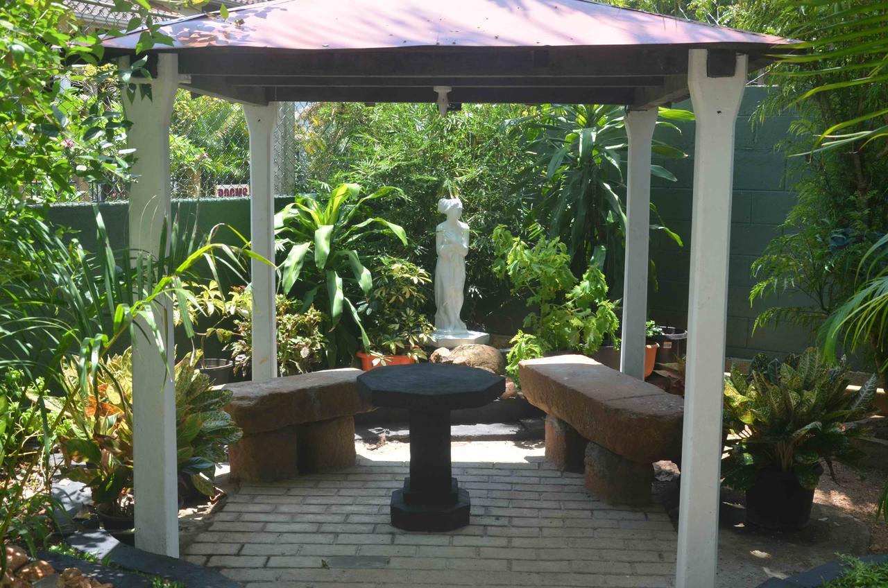 Lake View The Tourist Guest House อนุราธปุระ ภายนอก รูปภาพ