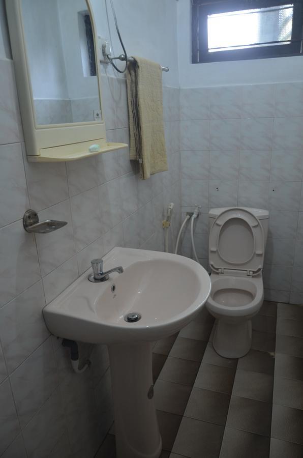 Lake View The Tourist Guest House อนุราธปุระ ภายนอก รูปภาพ